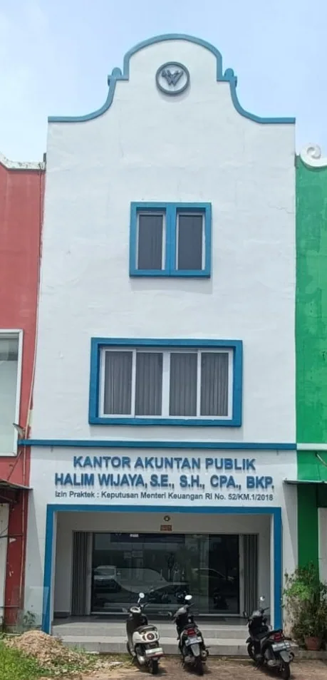 Tampak depan kantor KAP Halim Wijaya